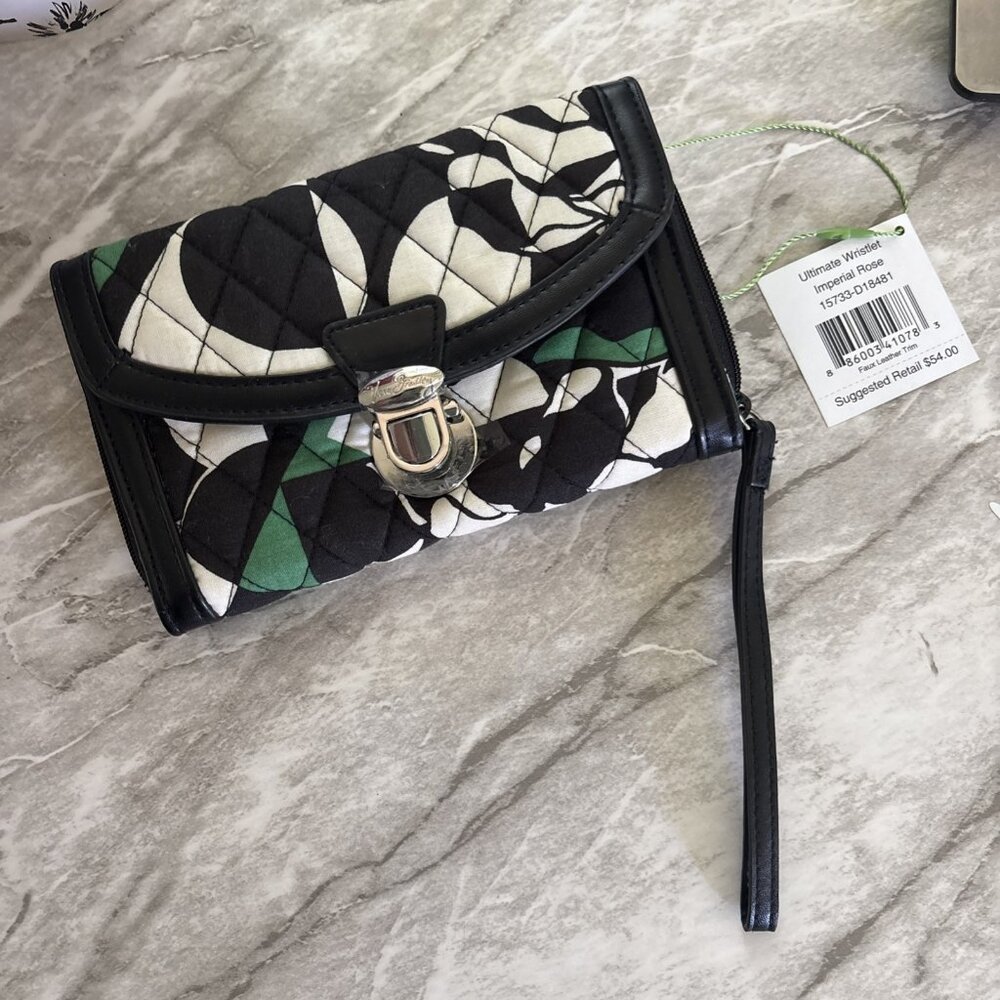 NWT Vera Bradley Turn Lock Wallet Imperial Rose Wristlet Retired Pattern Quilted